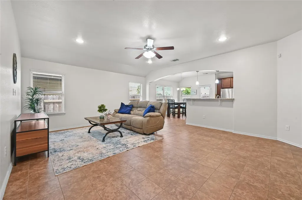 303 Limerick Road Buda TX 78610