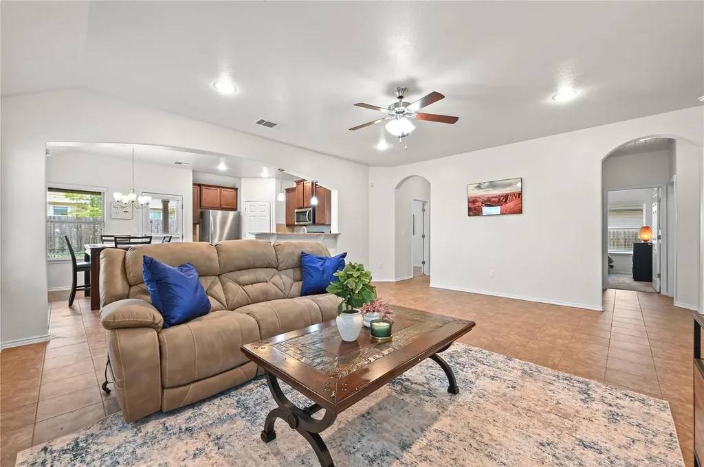 303 Limerick Road Buda TX 78610