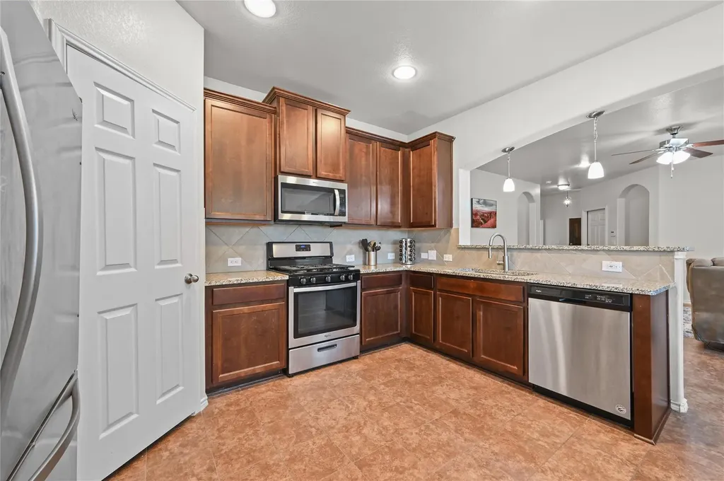 303 Limerick Road Buda TX 78610