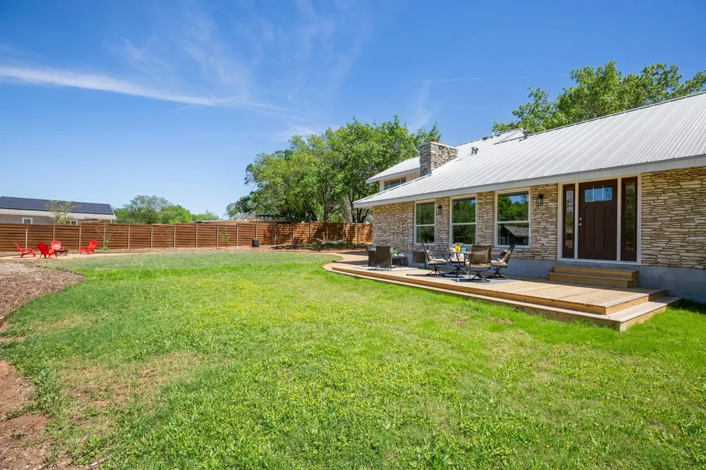 5604 Penick Drive Austin TX 78741