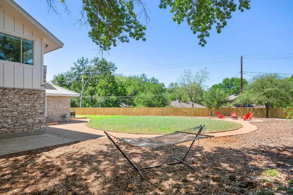 5604 Penick Drive Austin TX 78741