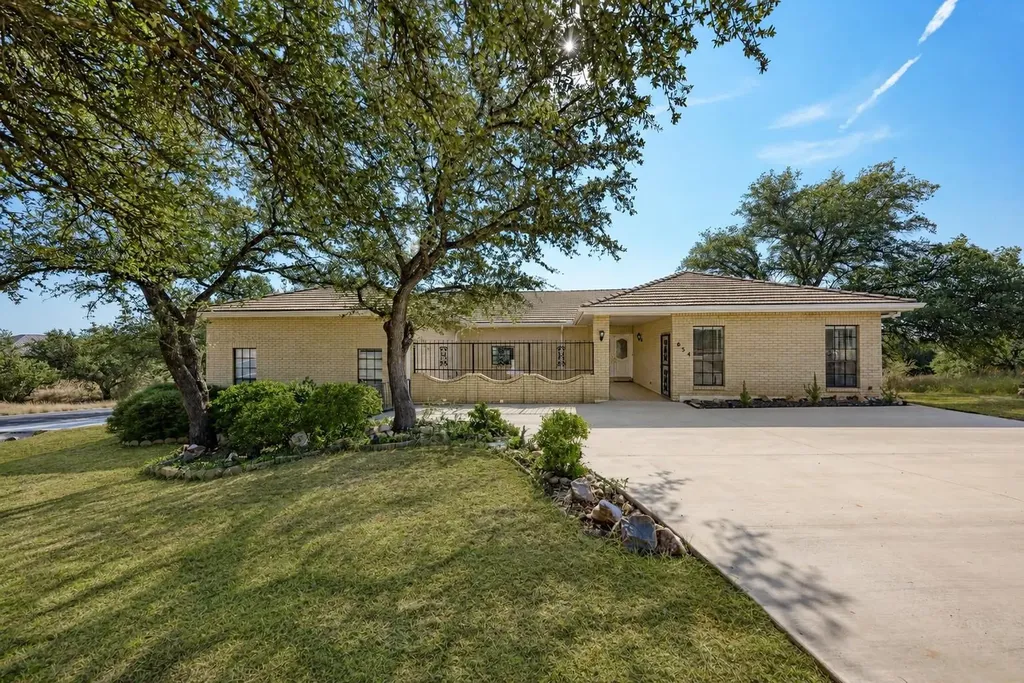 634 Broken Hills Drive Horseshoe Bay TX 78657