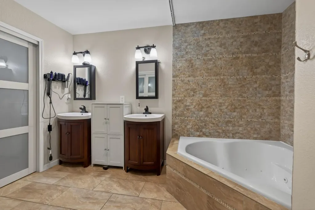 1413 Charolais Drive Austin TX 78758