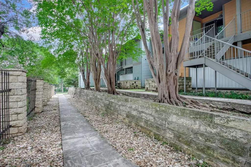 3204 Menchaca Road Austin TX 78704