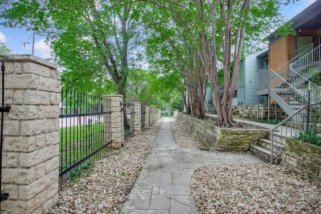 3204 Menchaca Road Austin TX 78704