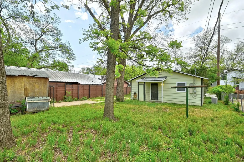 1710 Holly Street Austin TX 78702