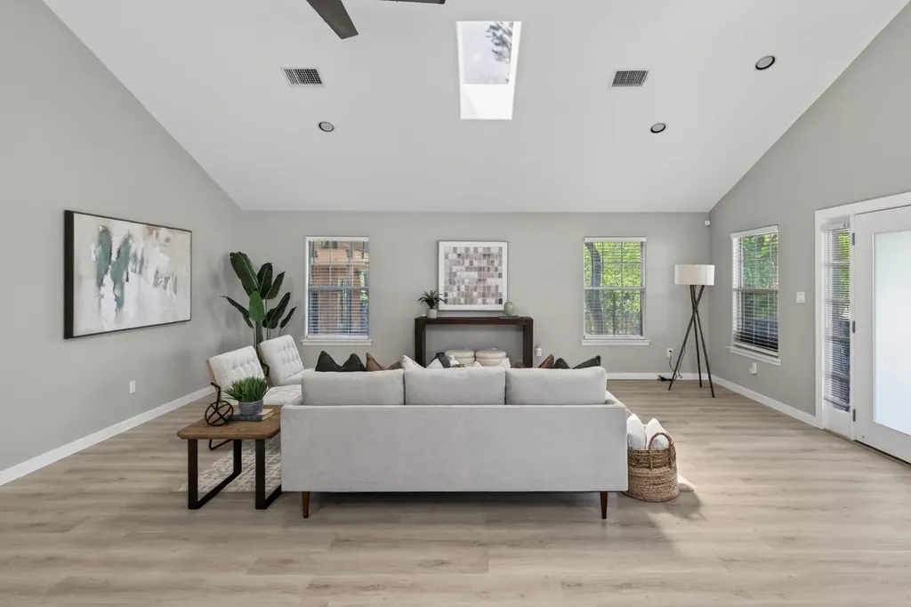 411 W Live Oak Street Austin TX 78704