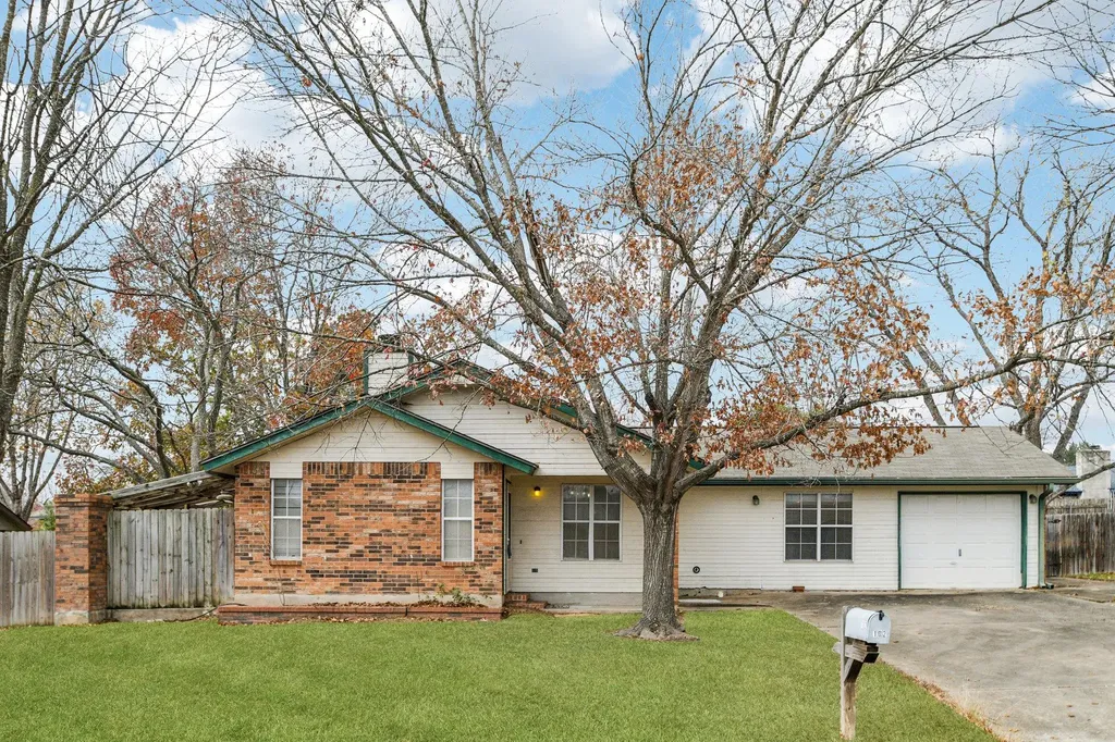 102 Stubblefield Drive Elgin TX 78621