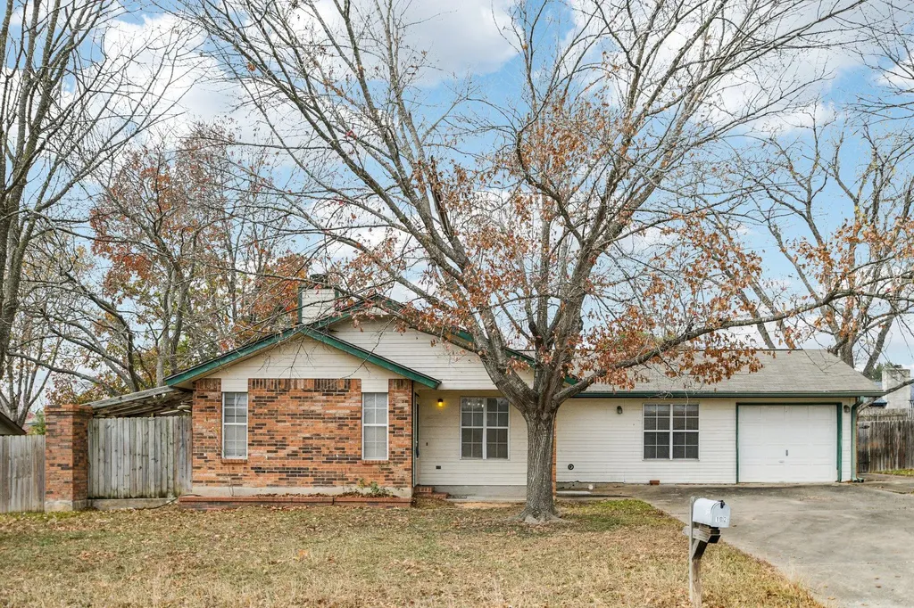 102 Stubblefield Drive Elgin TX 78621