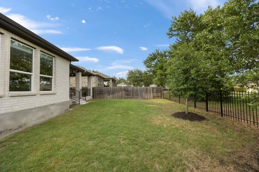 121 Beryl Way Dripping Springs TX 78620