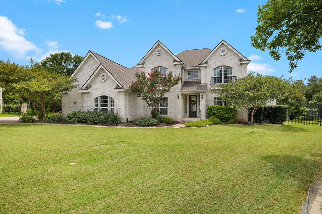 2263 Hamlet Circle Round Rock TX 78664