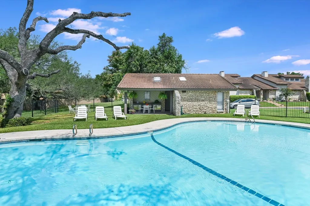 4524 Slickrock Cove Austin TX 78747