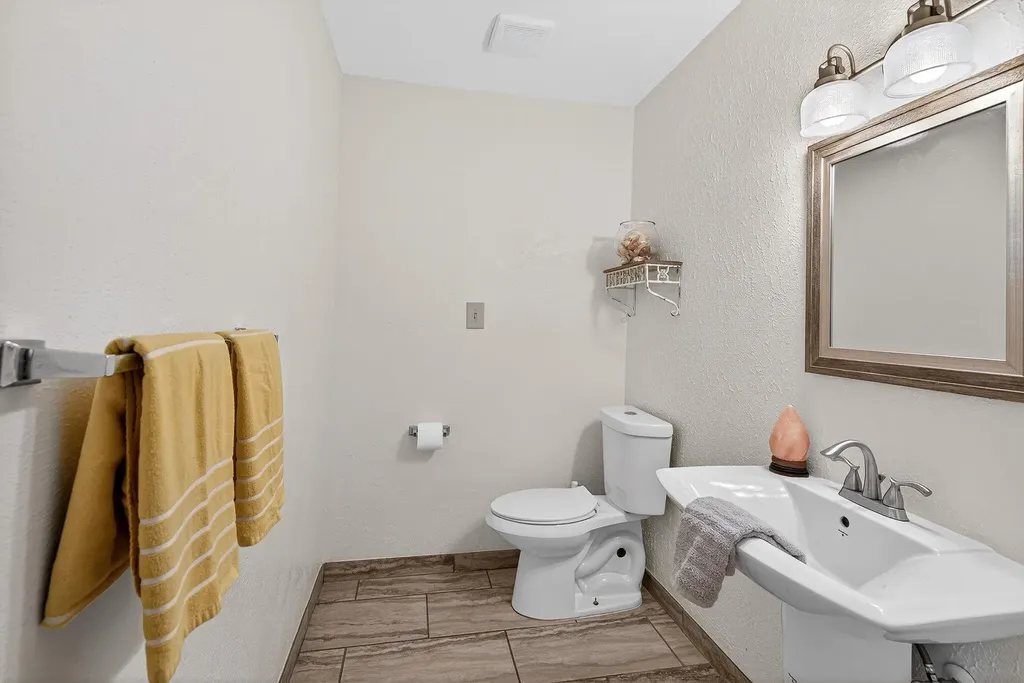400 Hi There Horseshoe Bay TX 78657