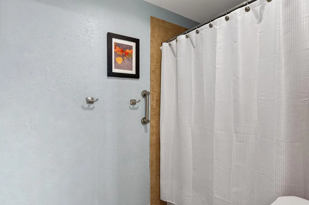 400 Hi There Horseshoe Bay TX 78657