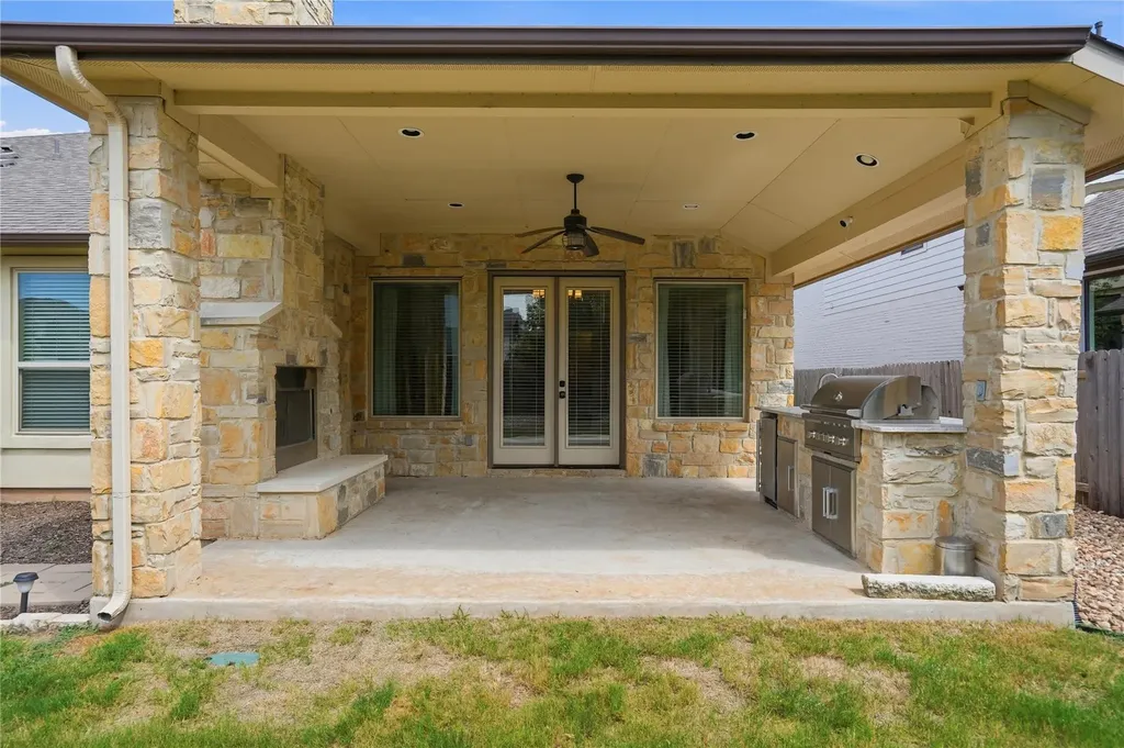 70 Santa Maria Street Georgetown TX 78628