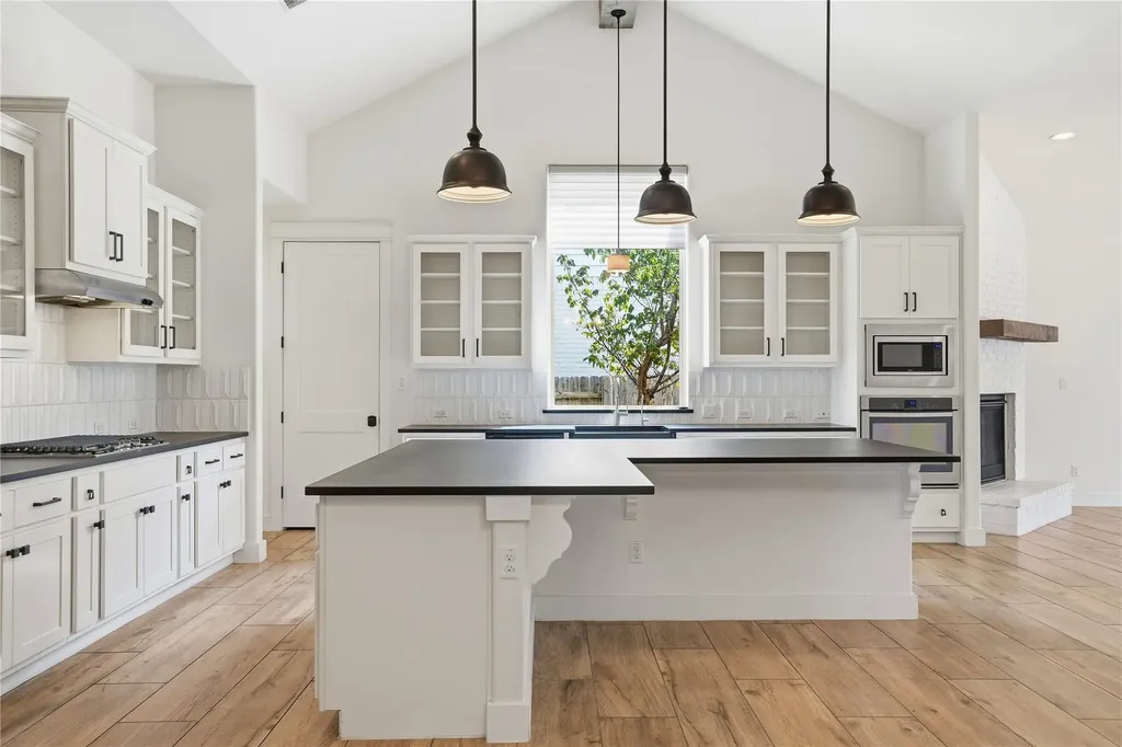 70 Santa Maria Street Georgetown TX 78628