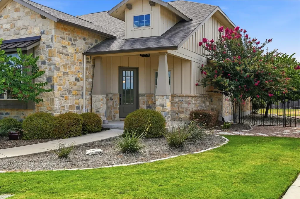 70 Santa Maria Street Georgetown TX 78628