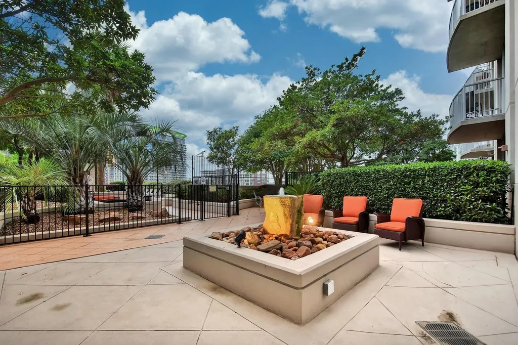 360 Nueces Street Austin TX 78701