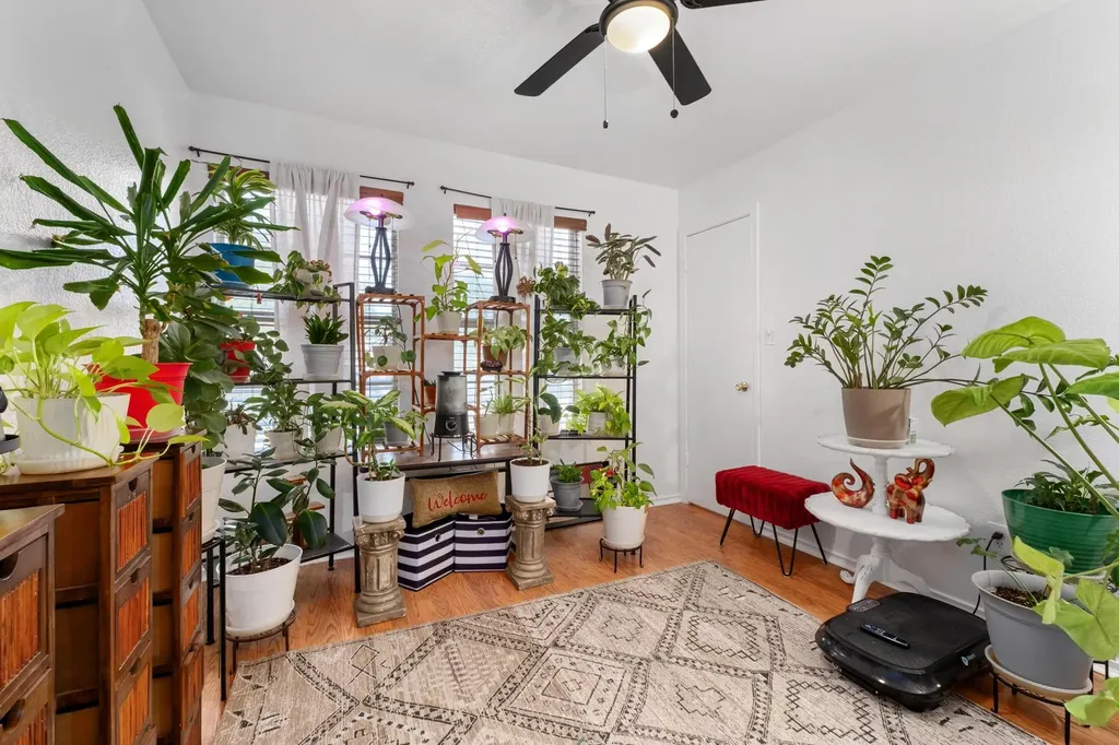 1184 Waller Street Austin TX 78702