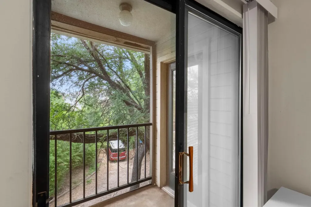 106 E 30th Street Austin TX 78705