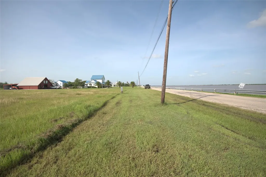 269 Cr 305 Bayshore Road Palacios TX 77465