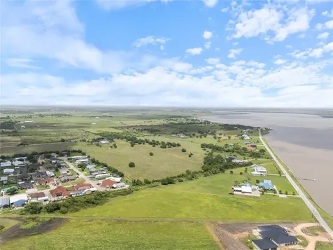 269 Cr 305 Bayshore Road Palacios TX 77465