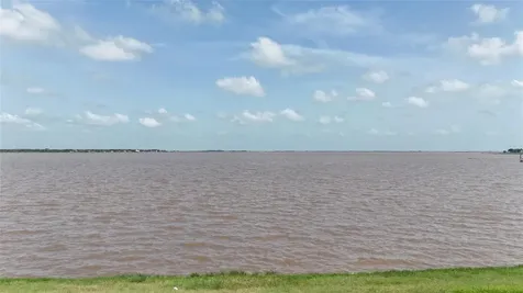 269 Cr 305 Bayshore Road Palacios TX 77465