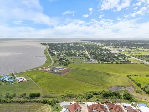 269 Cr 305 Bayshore Road Palacios TX 77465