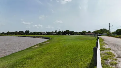 269 Cr 305 Bayshore Road Palacios TX 77465