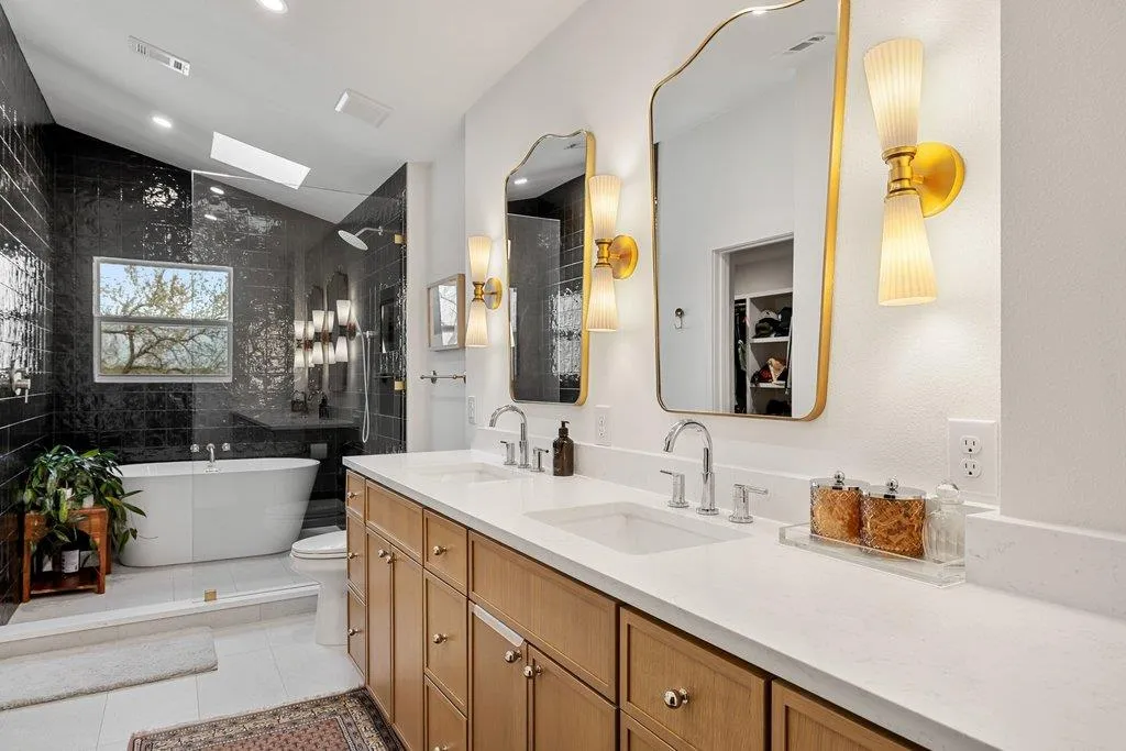 8202 Cache Drive Austin TX 78749