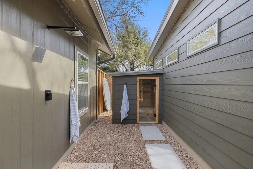 8202 Cache Drive Austin TX 78749