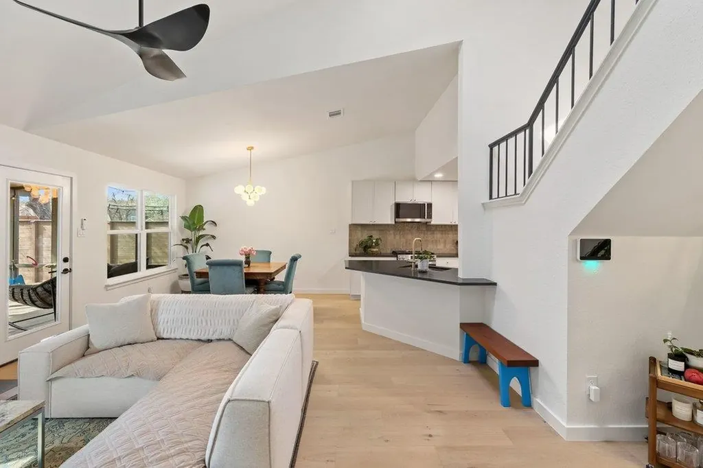 8202 Cache Drive Austin TX 78749