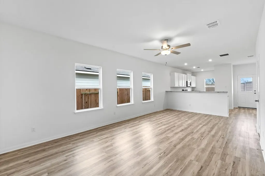 18416 Stellers Sea Street Elgin TX 78621