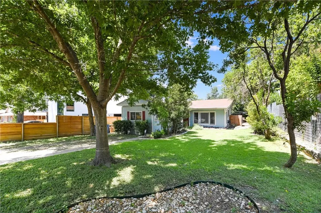 208 Braeswood Road Austin TX 78704