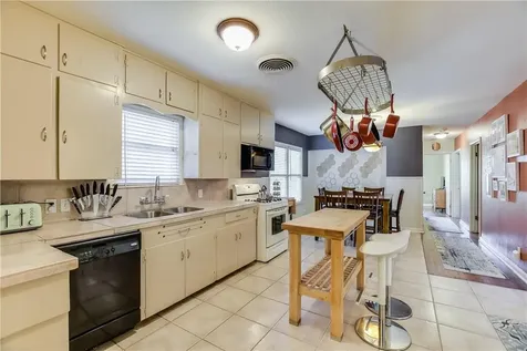 208 Braeswood Road Austin TX 78704