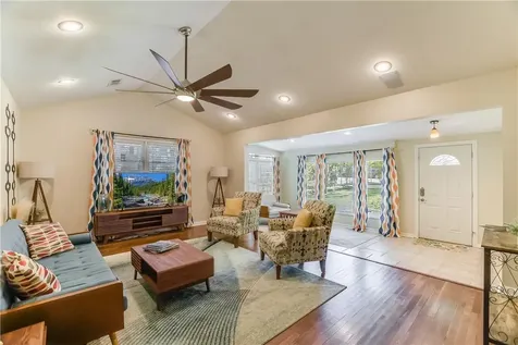 208 Braeswood Road Austin TX 78704