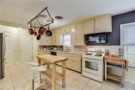 208 Braeswood Road Austin TX 78704