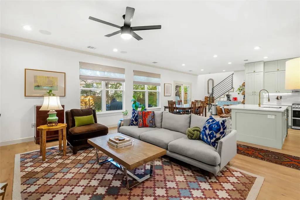 5914 Salcon Cliff Drive Austin TX 78749
