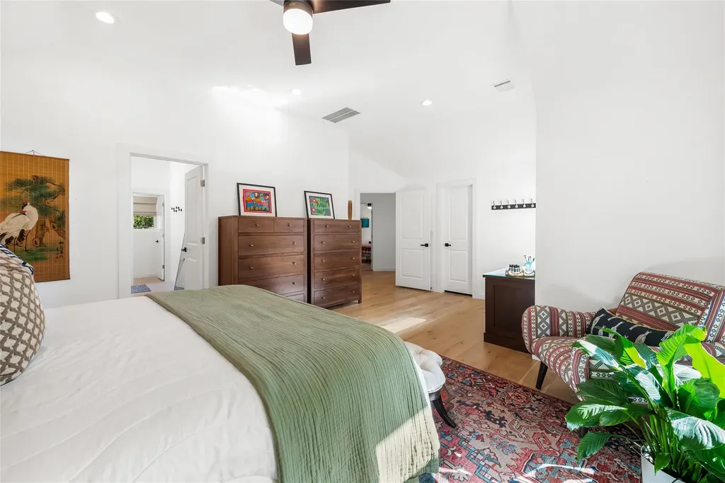 5914 Salcon Cliff Drive Austin TX 78749