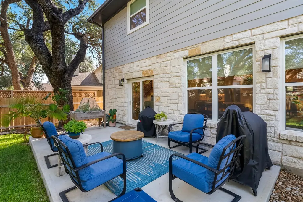 5914 Salcon Cliff Drive Austin TX 78749