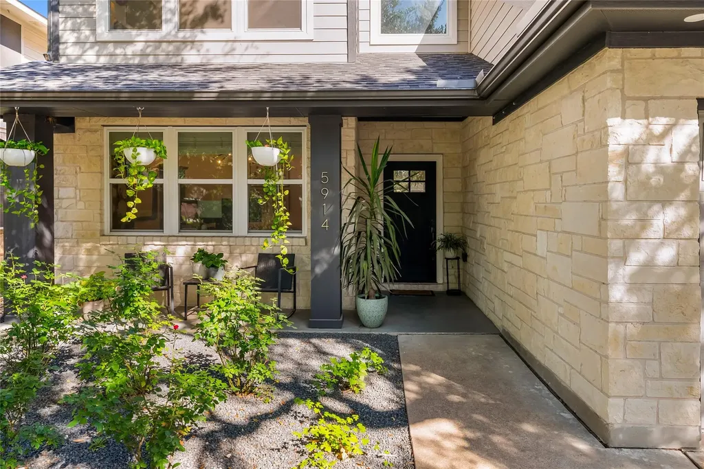 5914 Salcon Cliff Drive Austin TX 78749