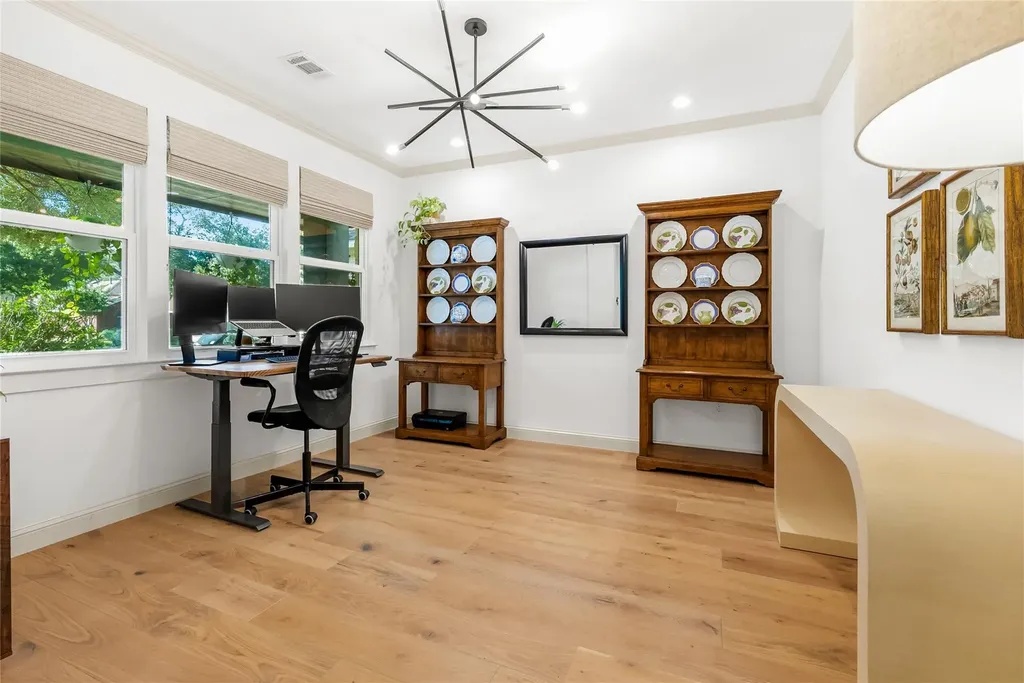 5914 Salcon Cliff Drive Austin TX 78749