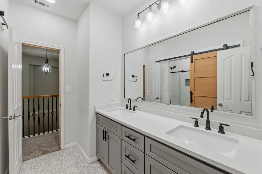 1239 Pine Forest Circle Round Rock TX 78665