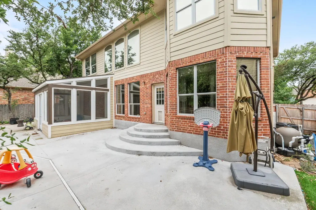 1239 Pine Forest Circle Round Rock TX 78665