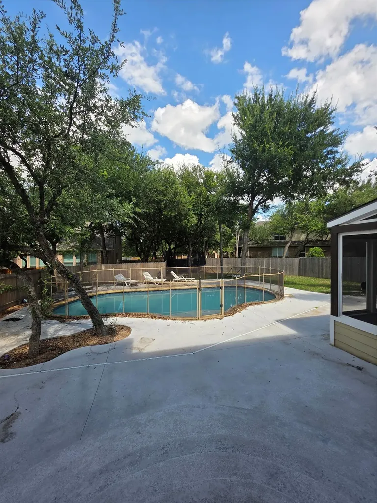 1239 Pine Forest Circle Round Rock TX 78665
