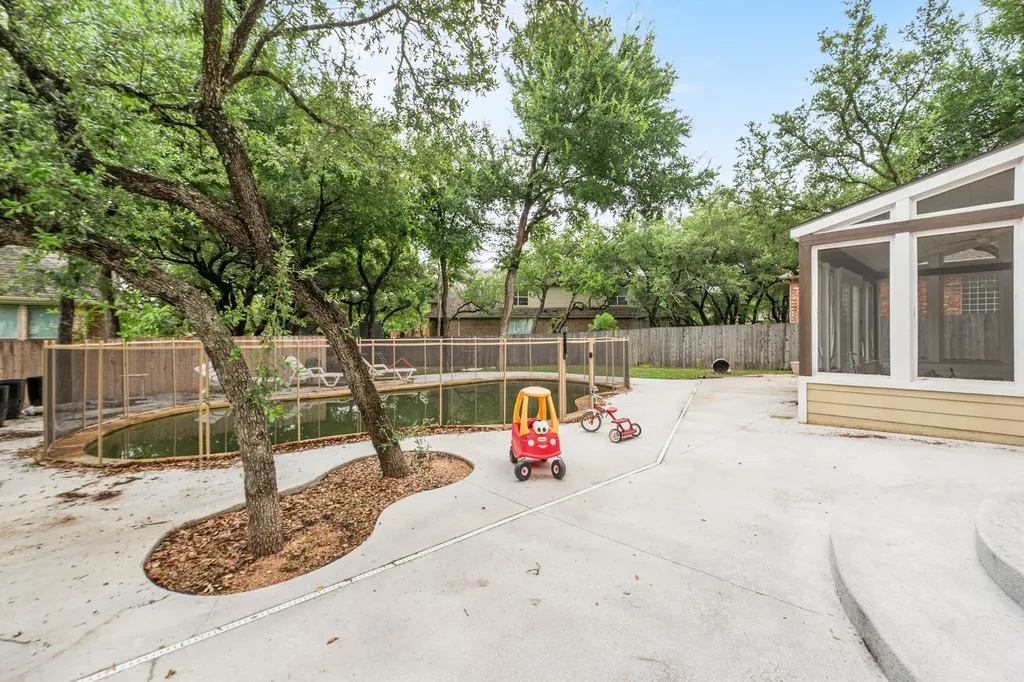 1239 Pine Forest Circle Round Rock TX 78665