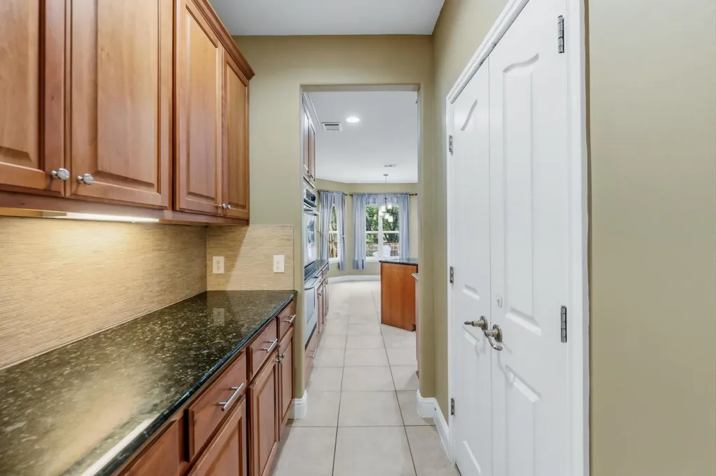 1239 Pine Forest Circle Round Rock TX 78665