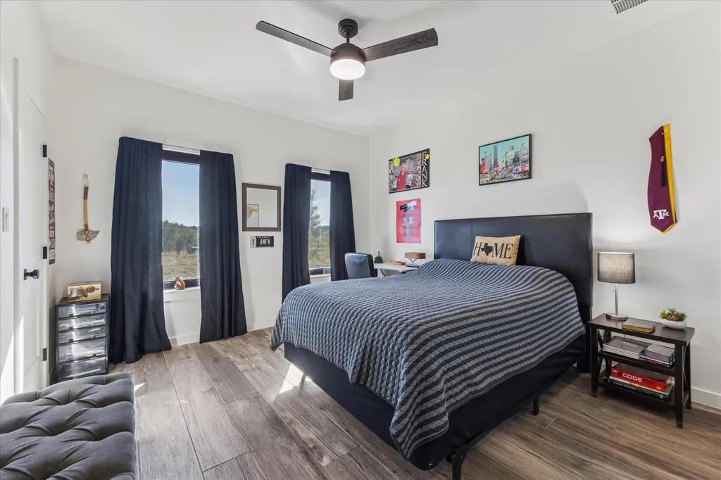 108 Schoolhouse Lane Spicewood TX 78669