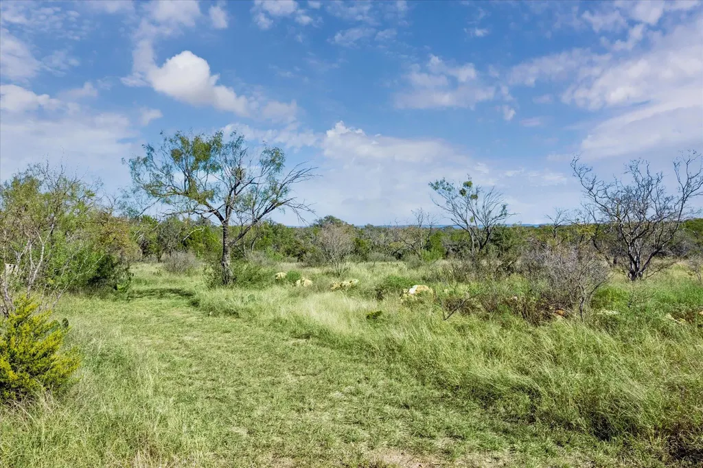 108 Schoolhouse Lane Spicewood TX 78669