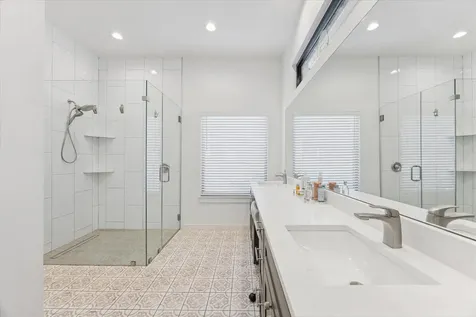 108 Schoolhouse Lane Spicewood TX 78669